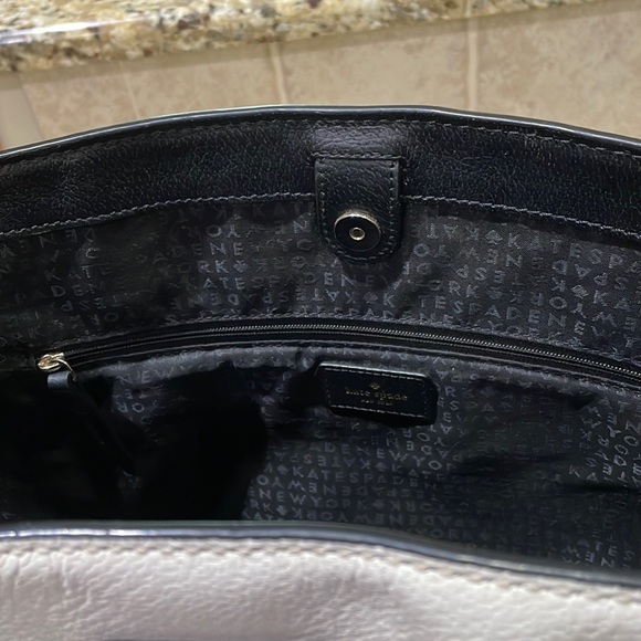 ♠️KATE SPADE cream and black genuine leather hand/shoulder bag.  OS - Picture 10 of 13